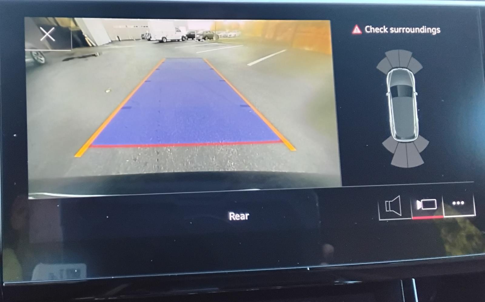 2022 Audi e-tron Premium