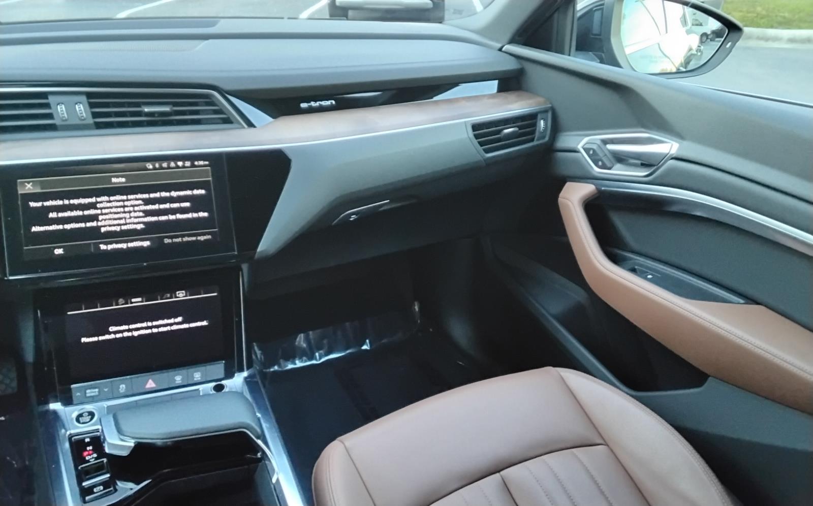 2022 Audi e-tron Premium