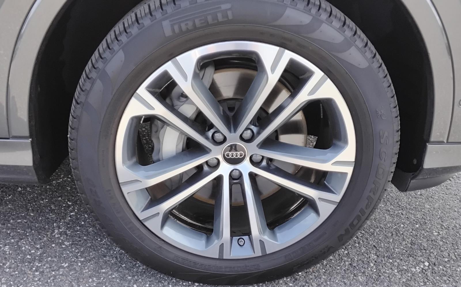 2025 Audi Q7 Premium Plus