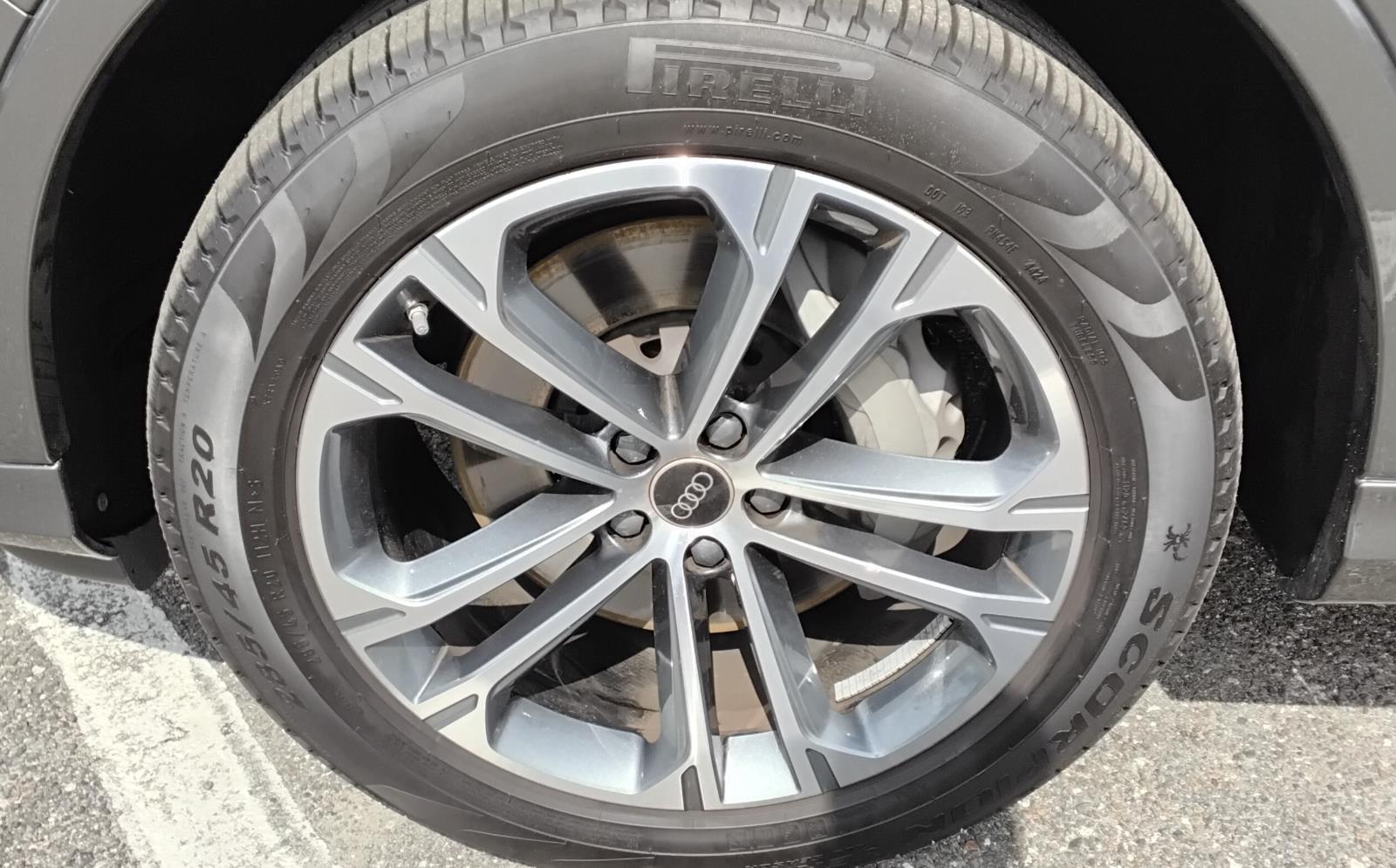 2025 Audi Q7 Premium Plus