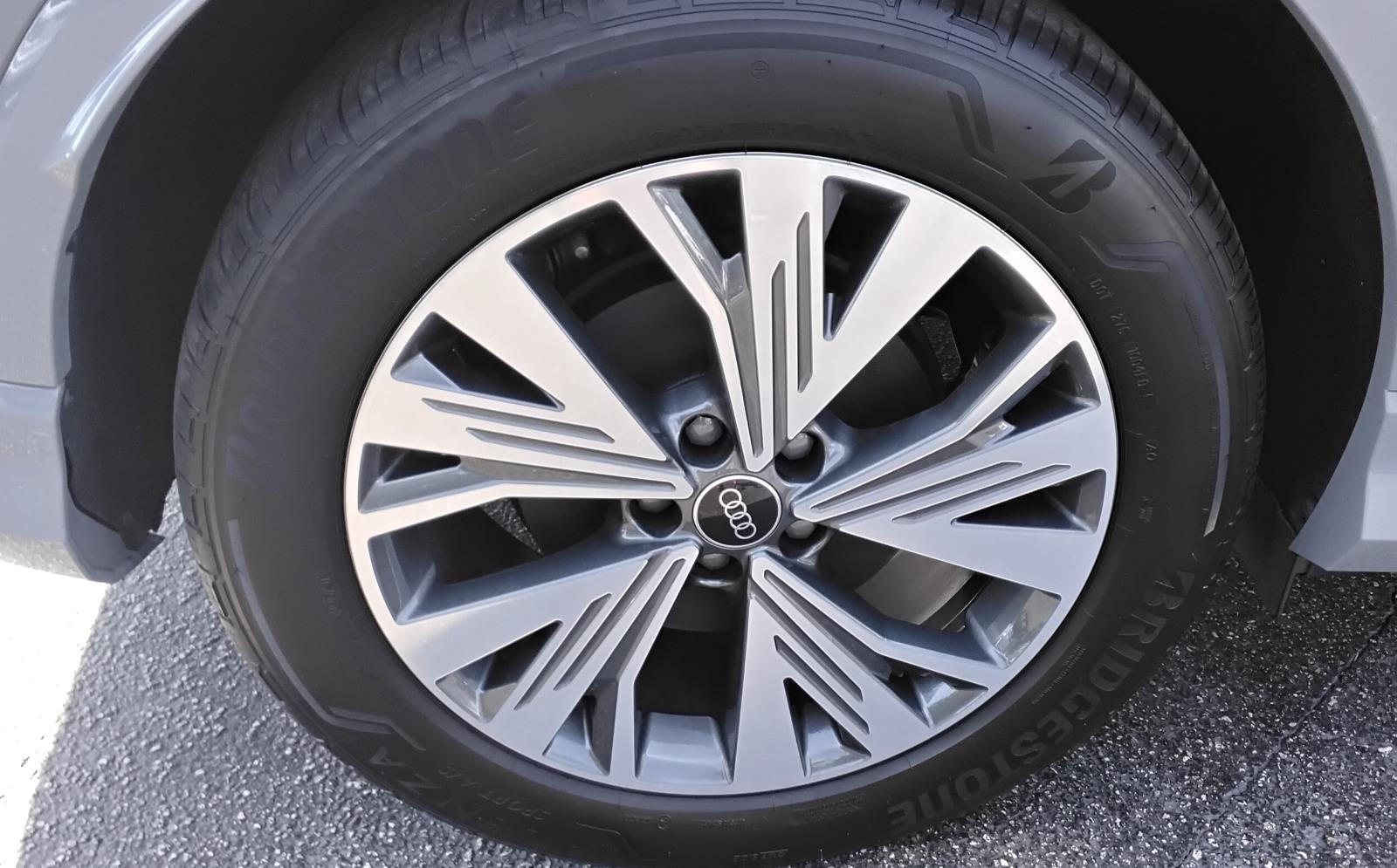 2025 Audi Q4 e-tron Premium