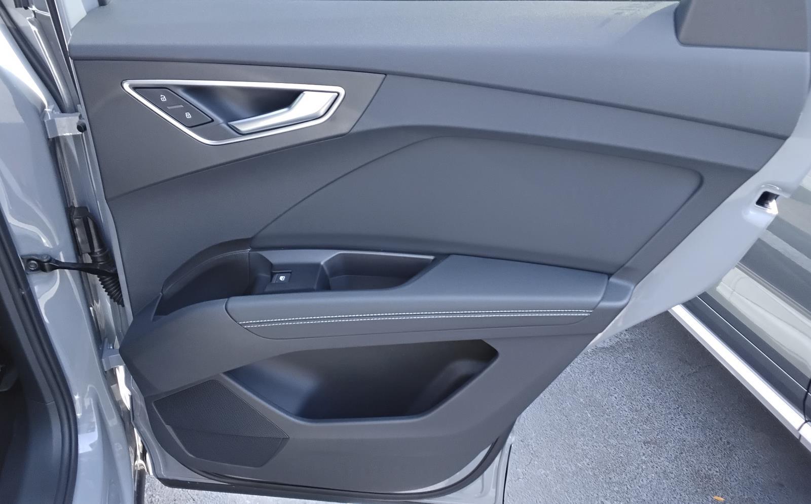 2025 Audi Q4 e-tron Premium