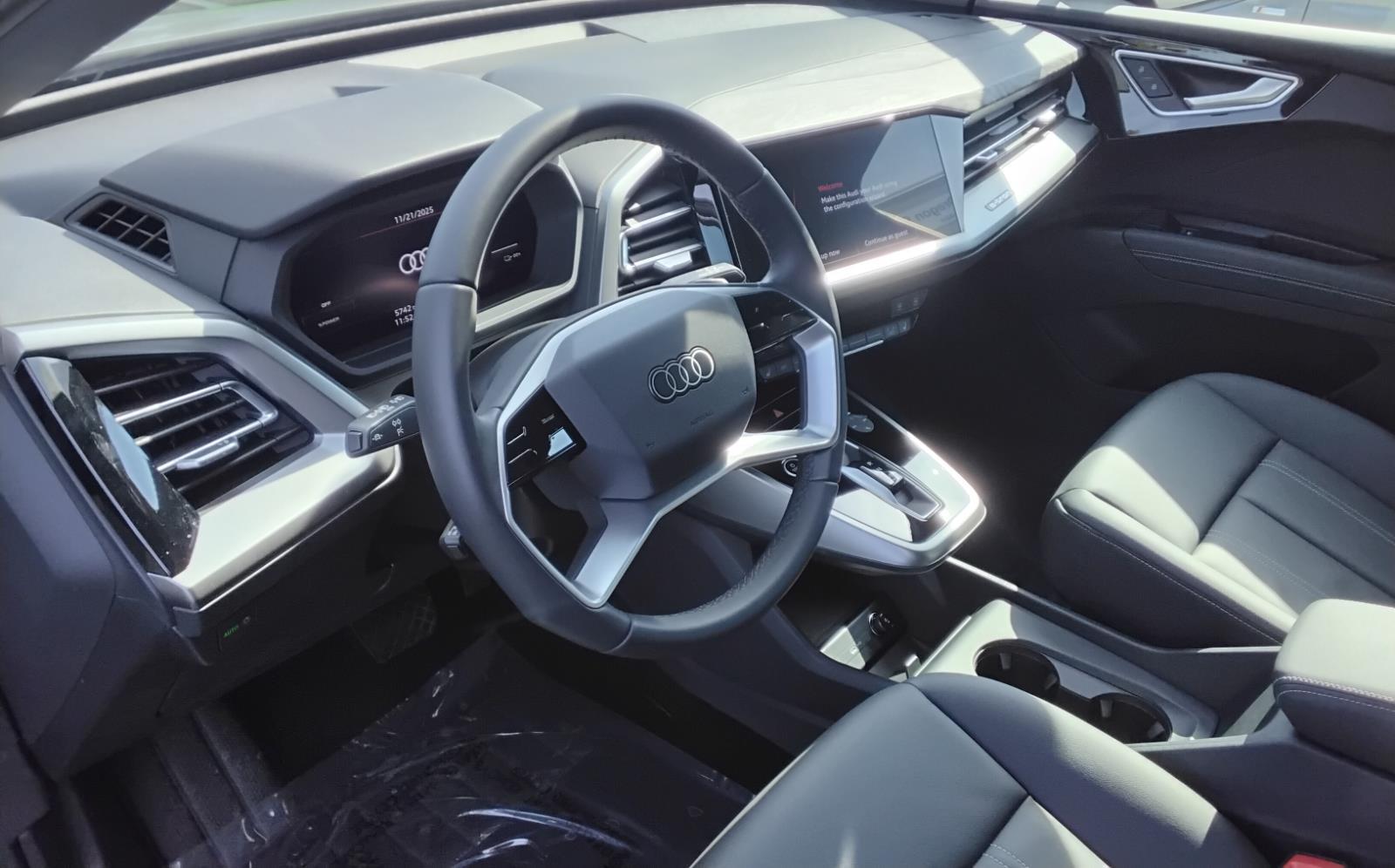 2025 Audi Q4 e-tron Premium