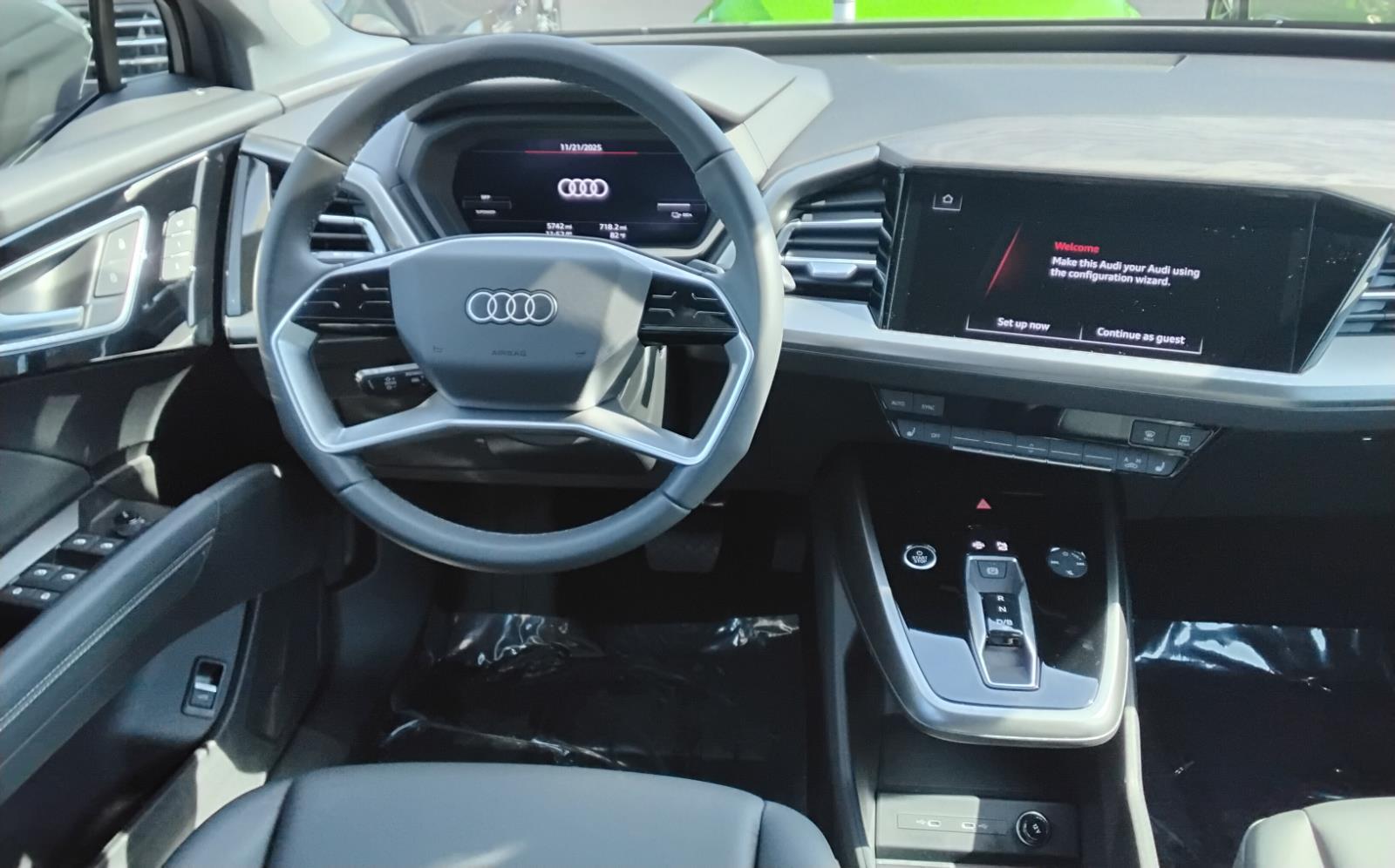 2025 Audi Q4 e-tron Premium