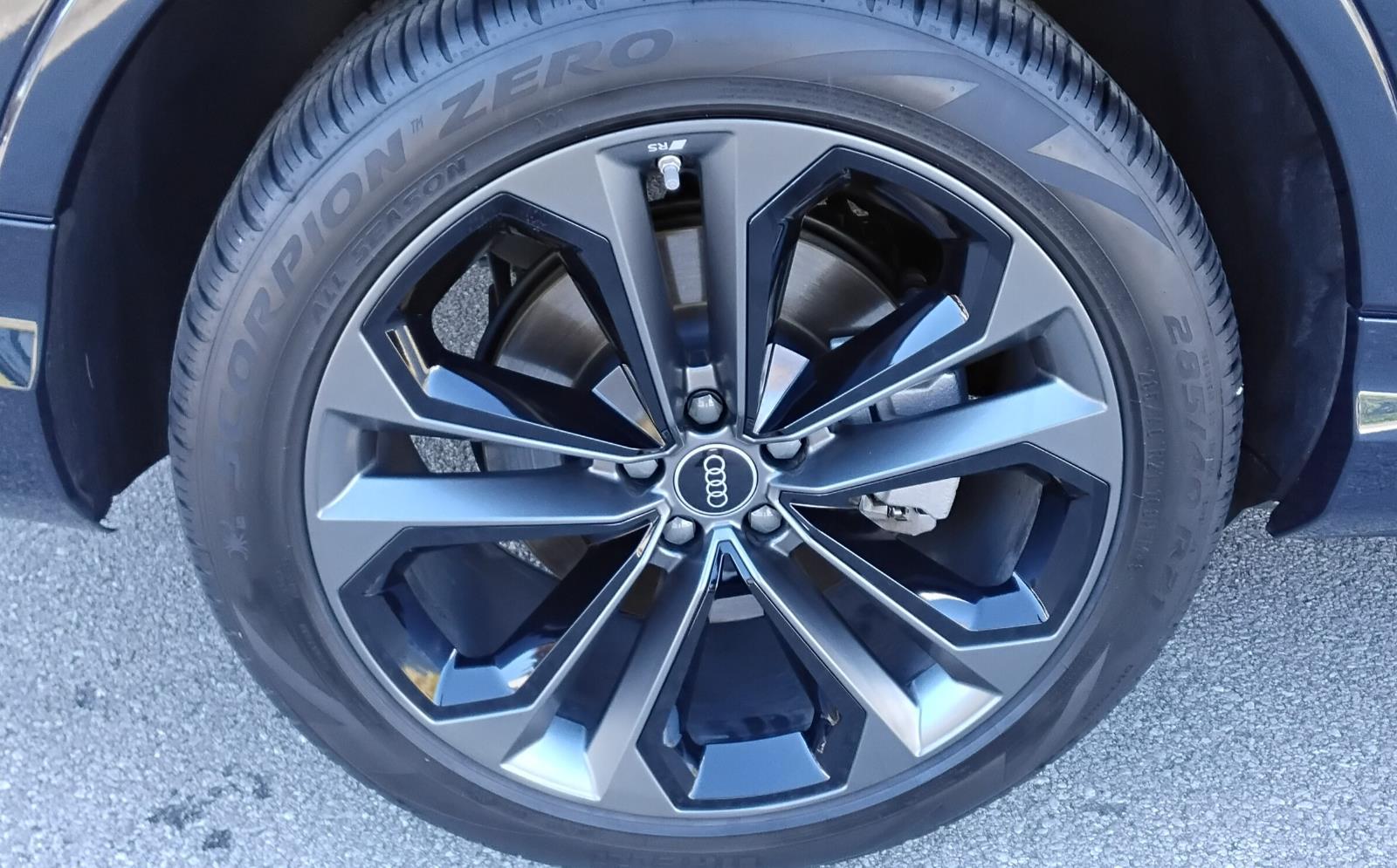 2025 Audi Q7 Premium Plus