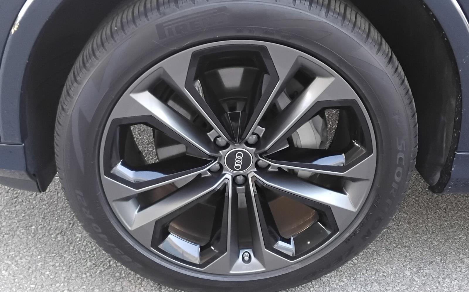 2025 Audi Q7 Premium Plus