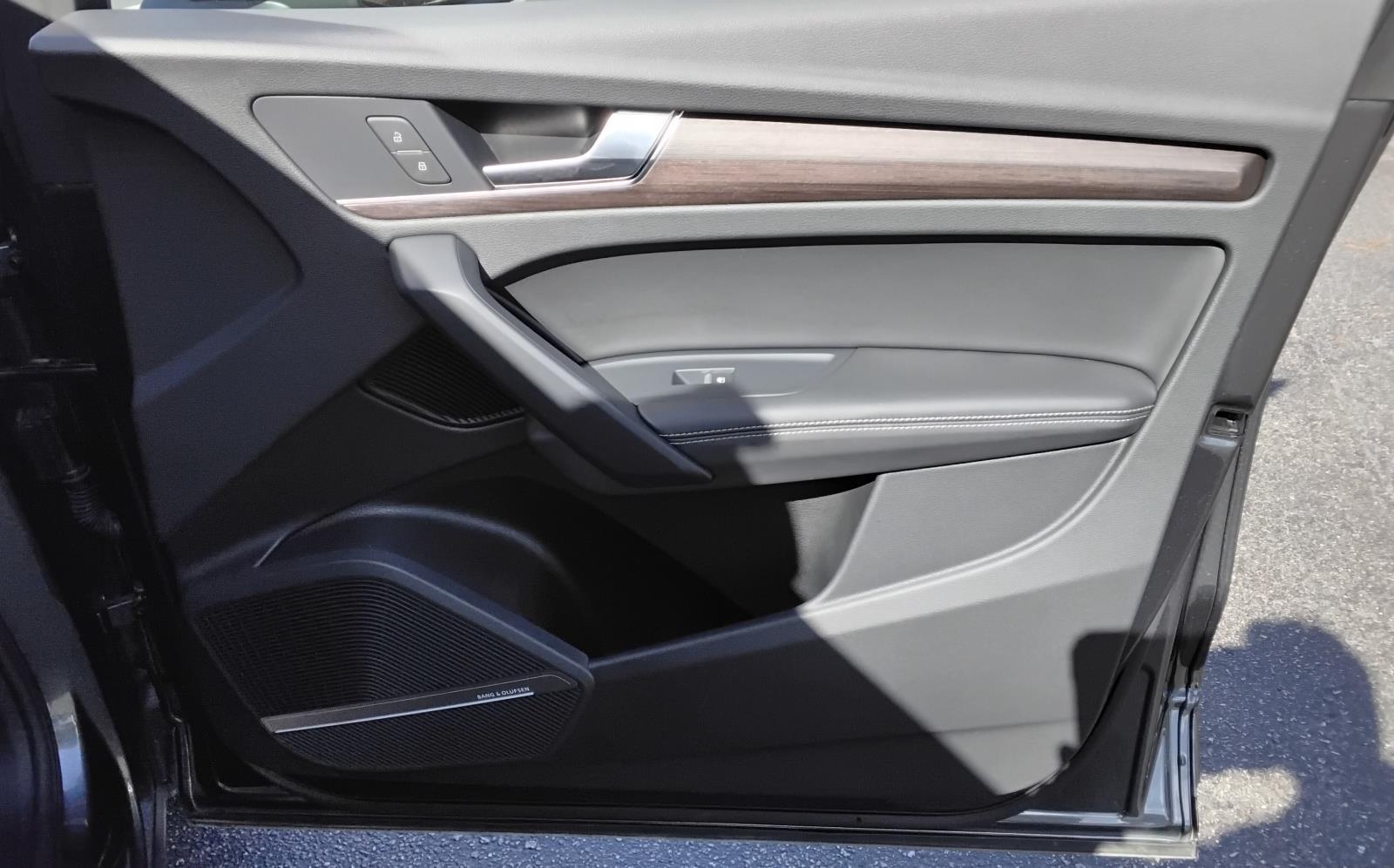 2022 Audi Q5 S line Prestige