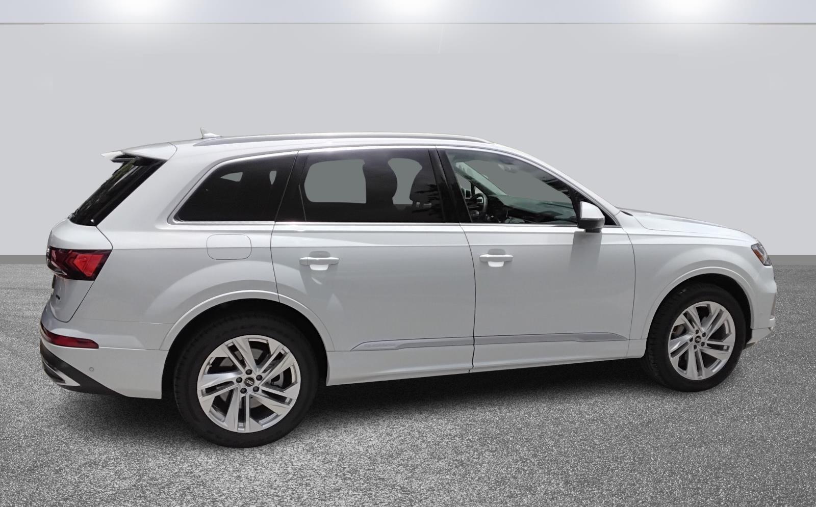 2023 Audi Q7 Premium Plus