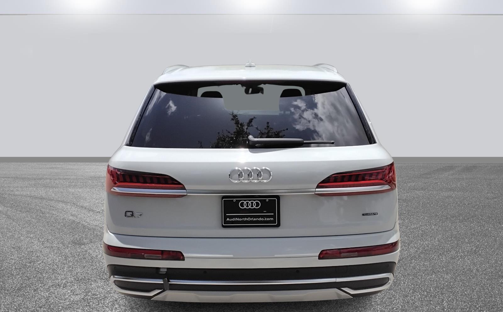 2023 Audi Q7 Premium Plus