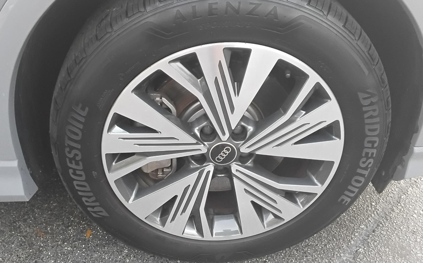 2025 Audi Q4 e-tron Premium