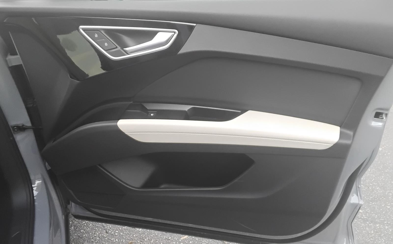 2025 Audi Q4 e-tron Premium