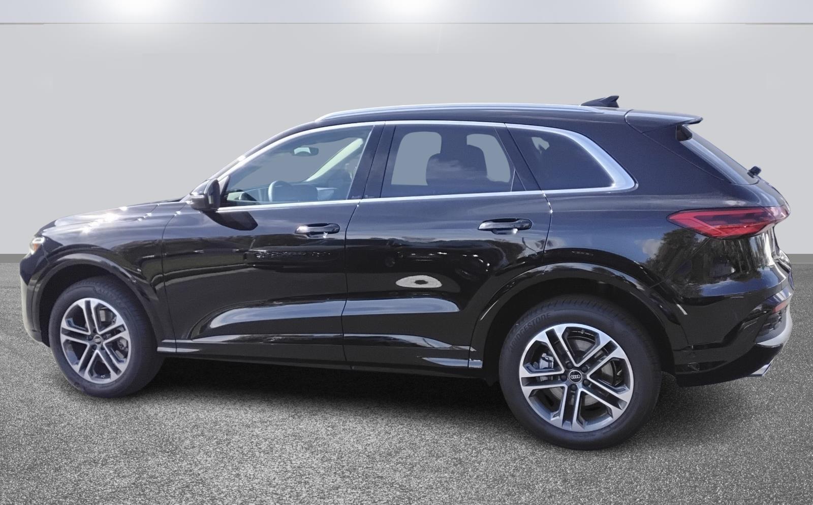 2025 Audi Q5 Premium