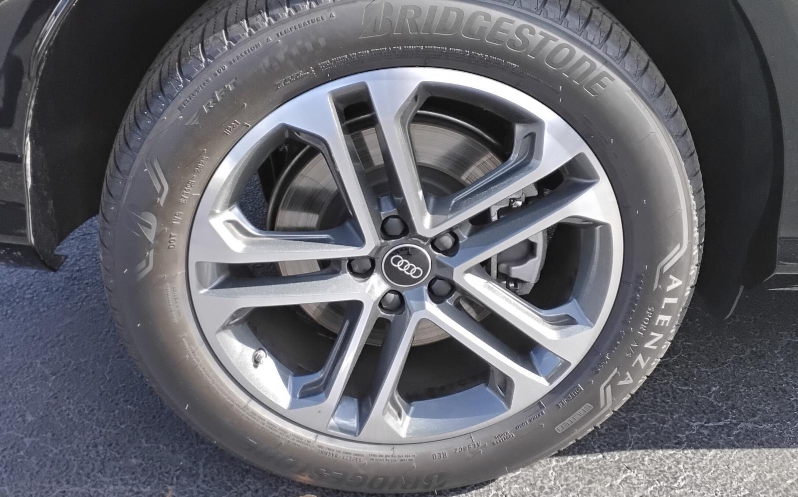 2025 Audi Q5 Premium