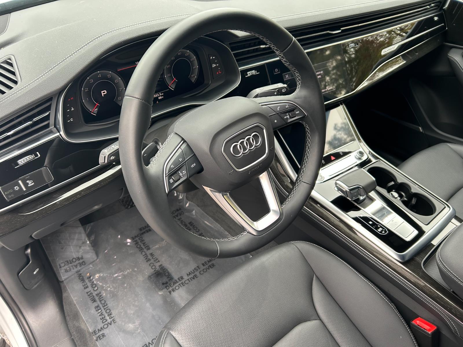 2025 Audi Q7 Premium Plus