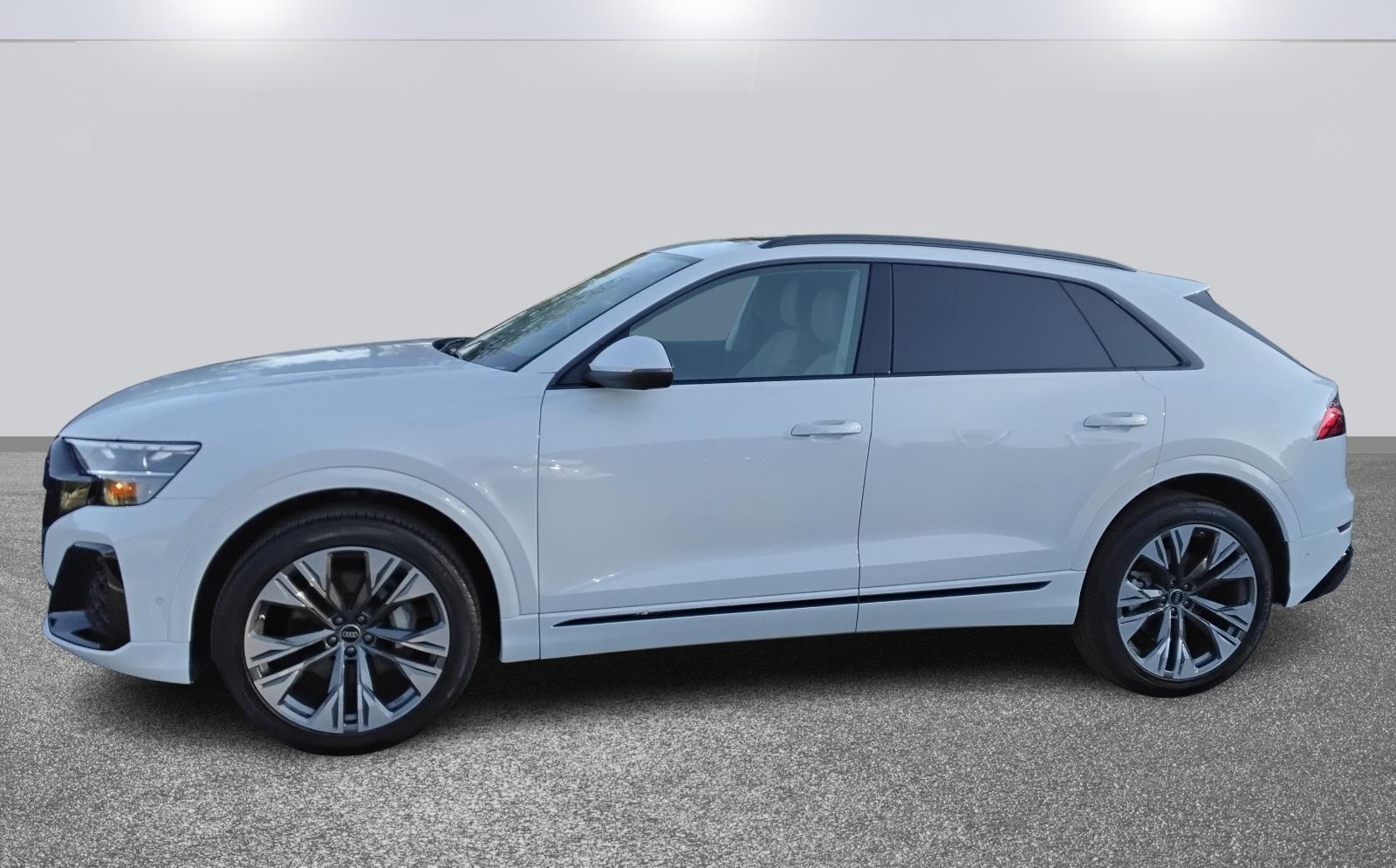 2025 Audi Q8 Premium Plus