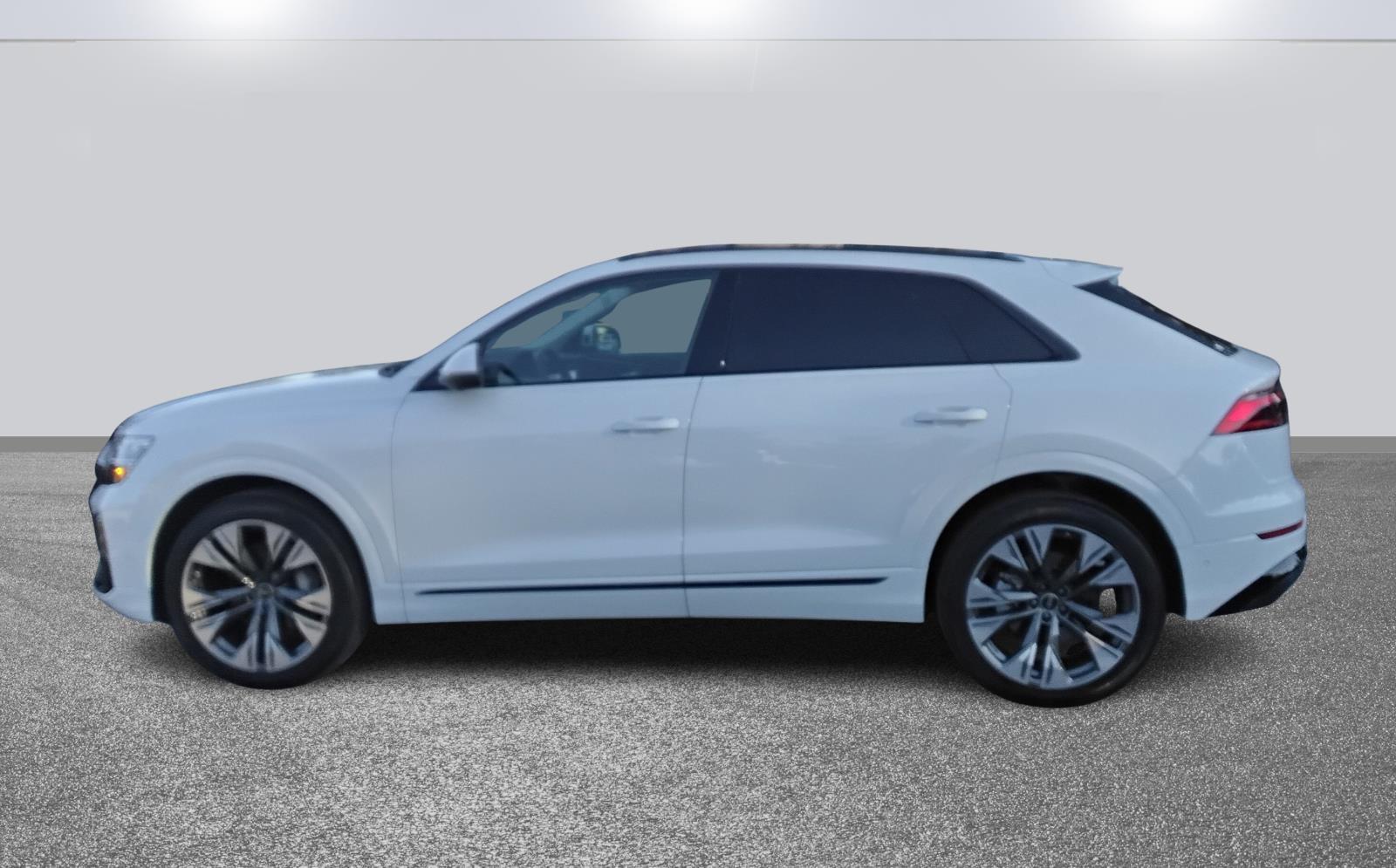 2025 Audi Q8 Premium Plus