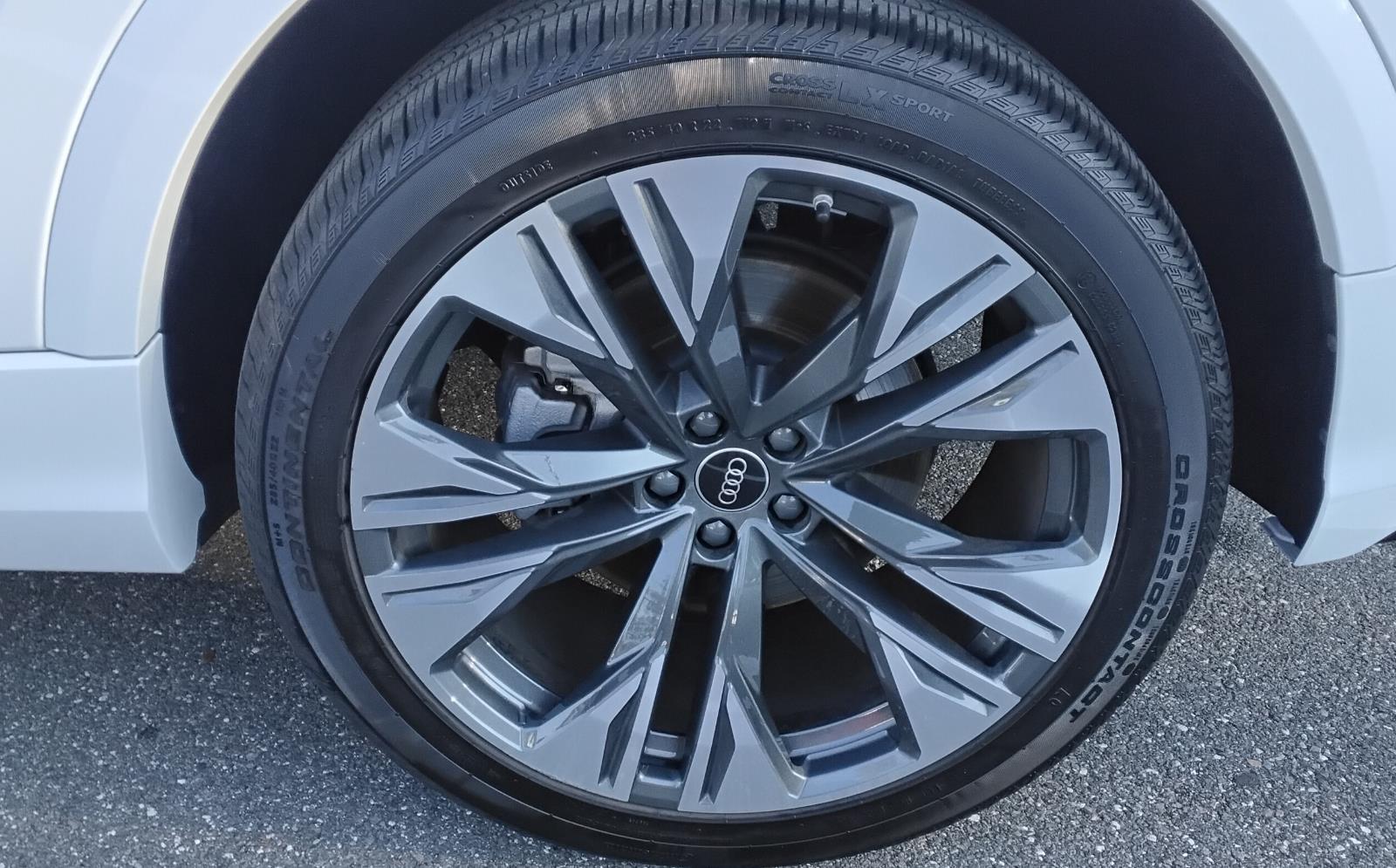 2025 Audi Q8 Premium Plus