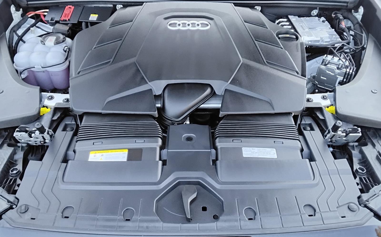 2025 Audi Q8 Premium Plus