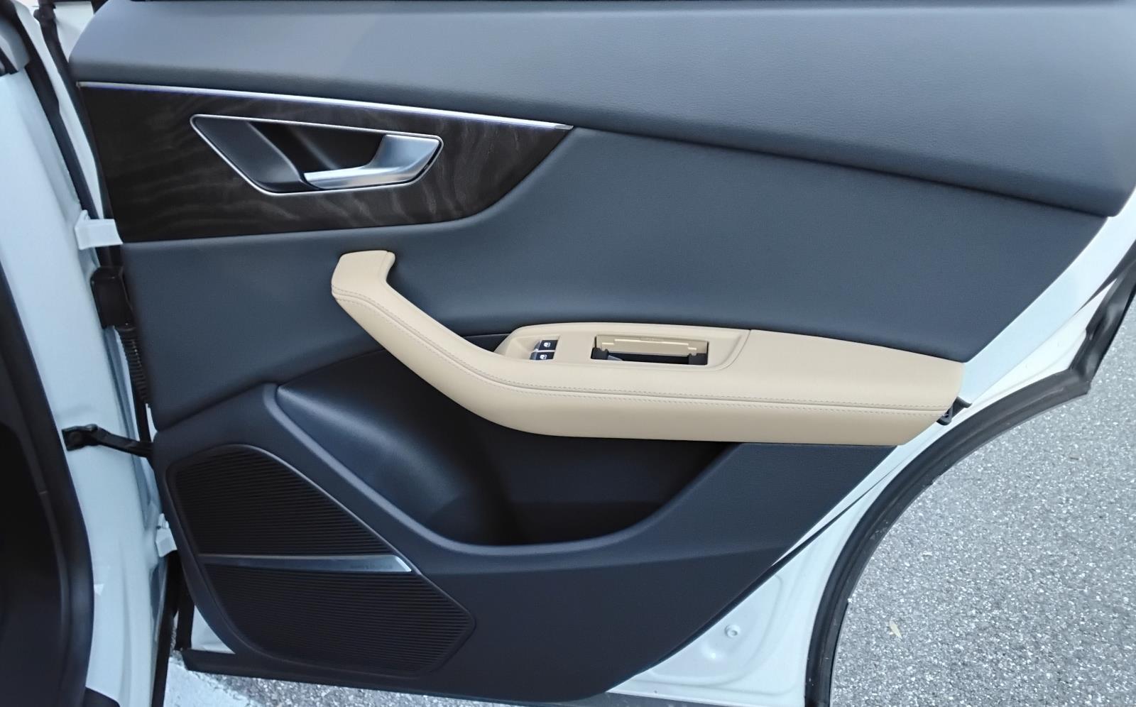 2025 Audi Q8 Premium Plus