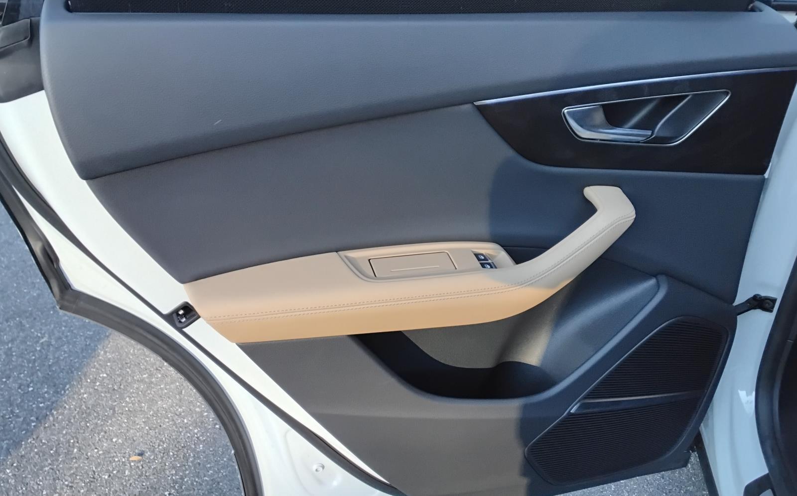 2025 Audi Q8 Premium Plus