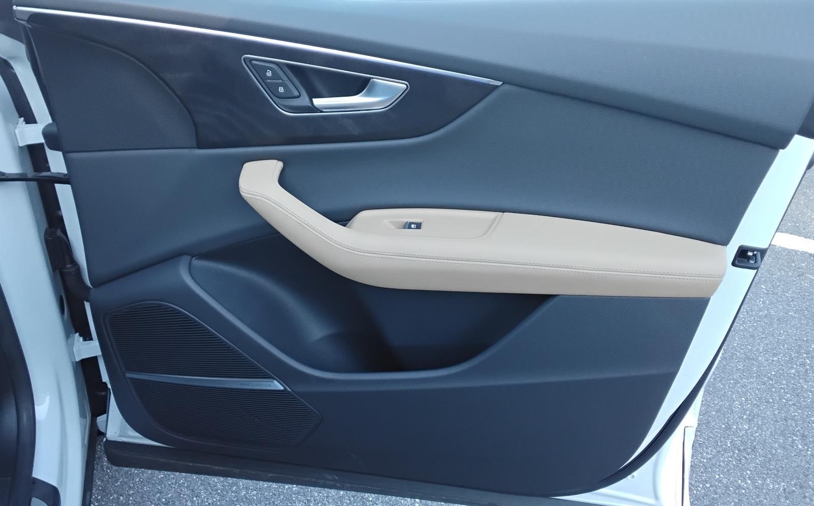 2025 Audi Q8 Premium Plus