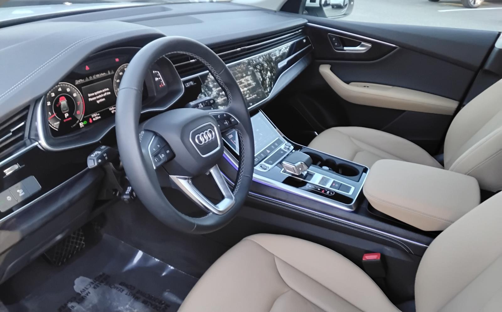 2025 Audi Q8 Premium Plus