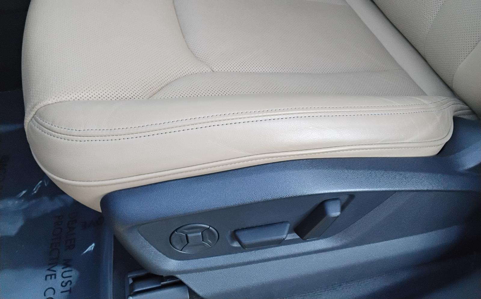 2025 Audi Q8 Premium Plus