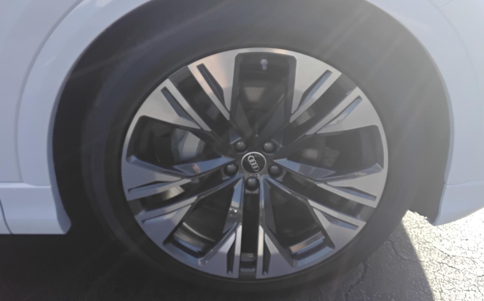 2026 Audi Q8 Premium Plus