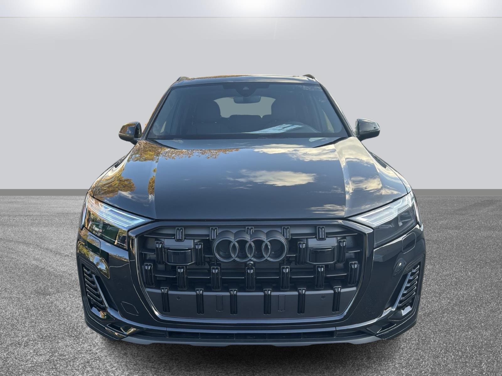 2026 Audi Q7 Premium