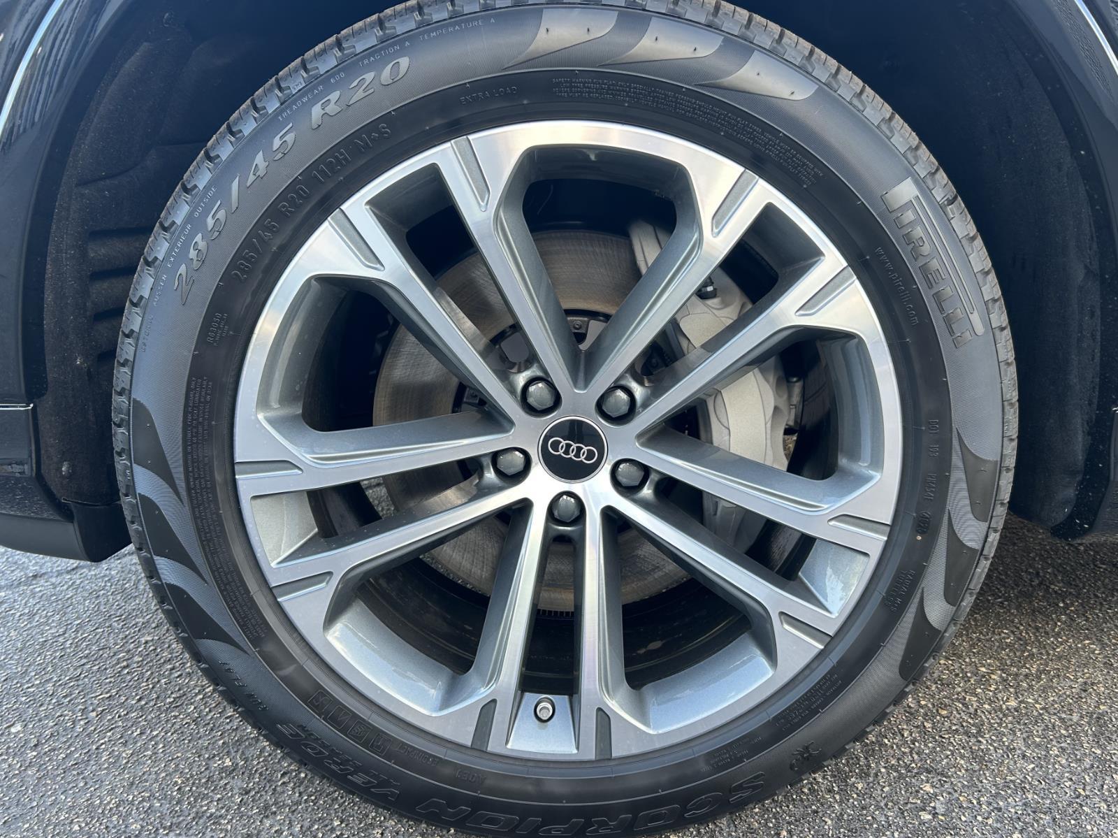 2026 Audi Q7 Premium