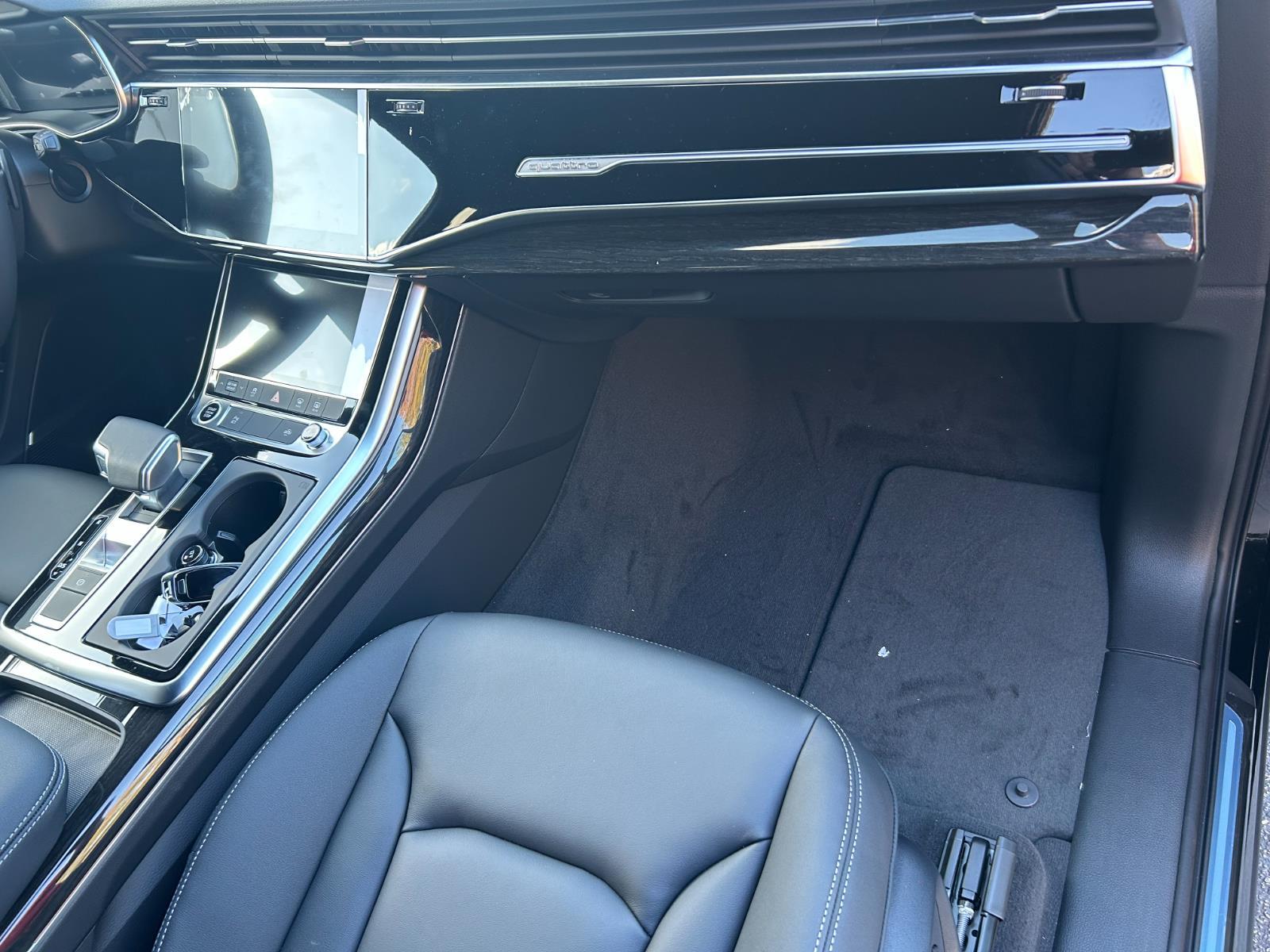 2026 Audi Q7 Premium