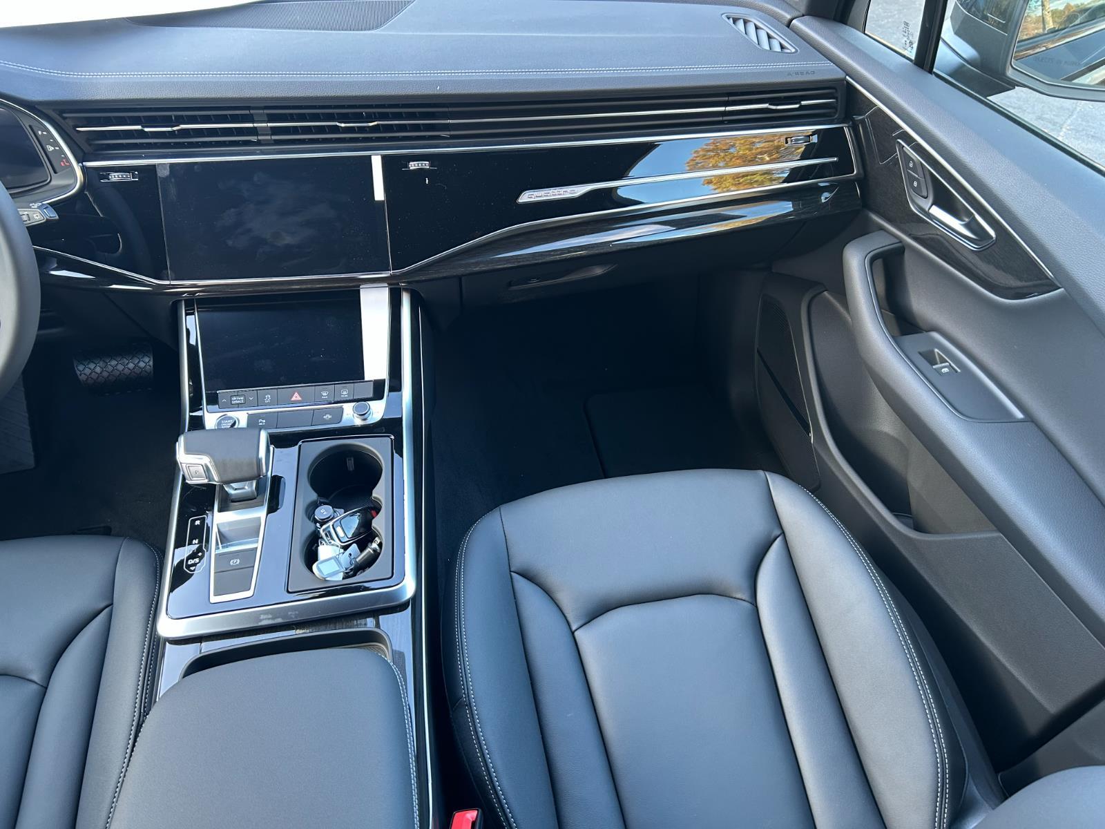 2026 Audi Q7 Premium