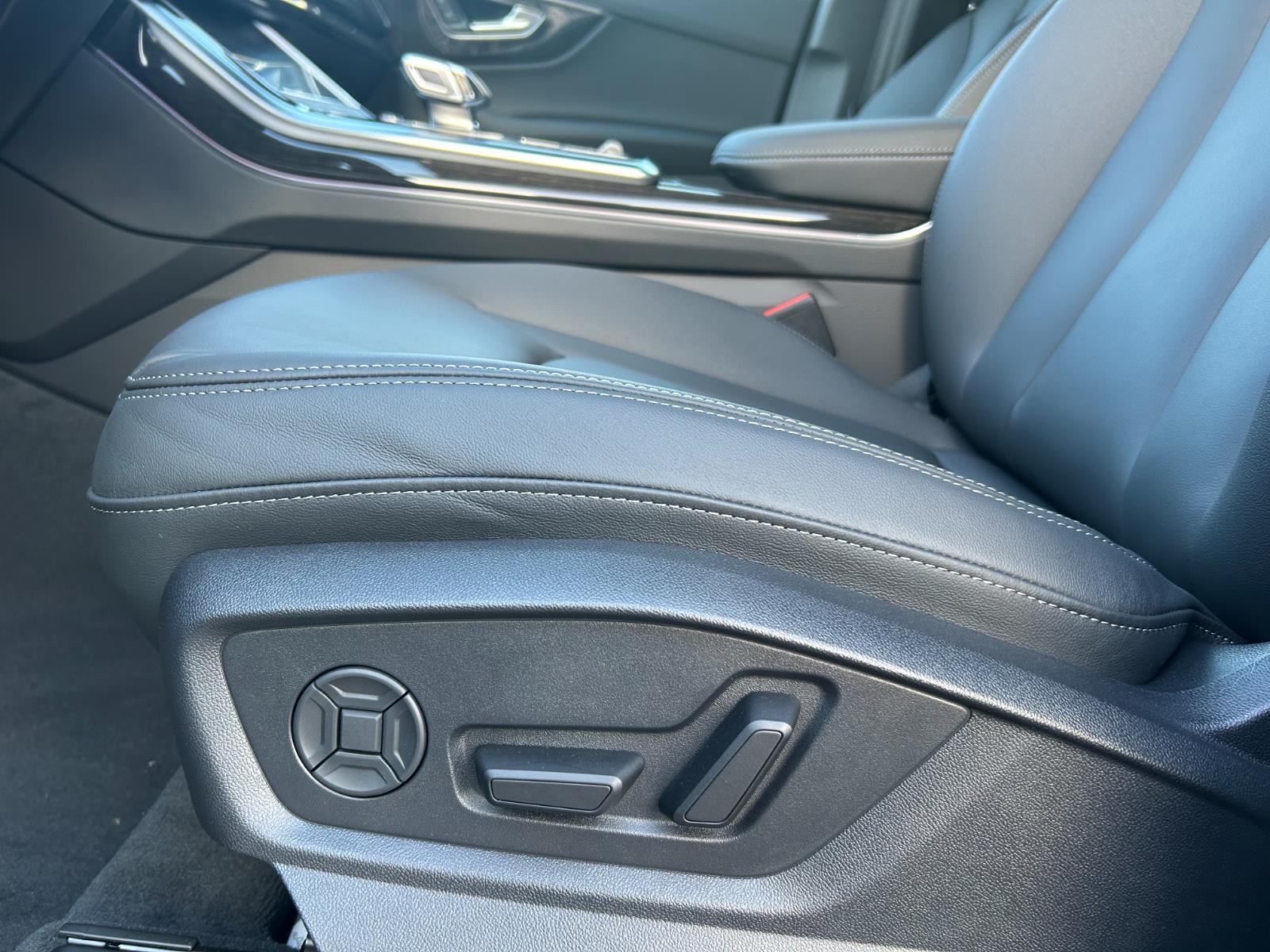 2026 Audi Q7 Premium