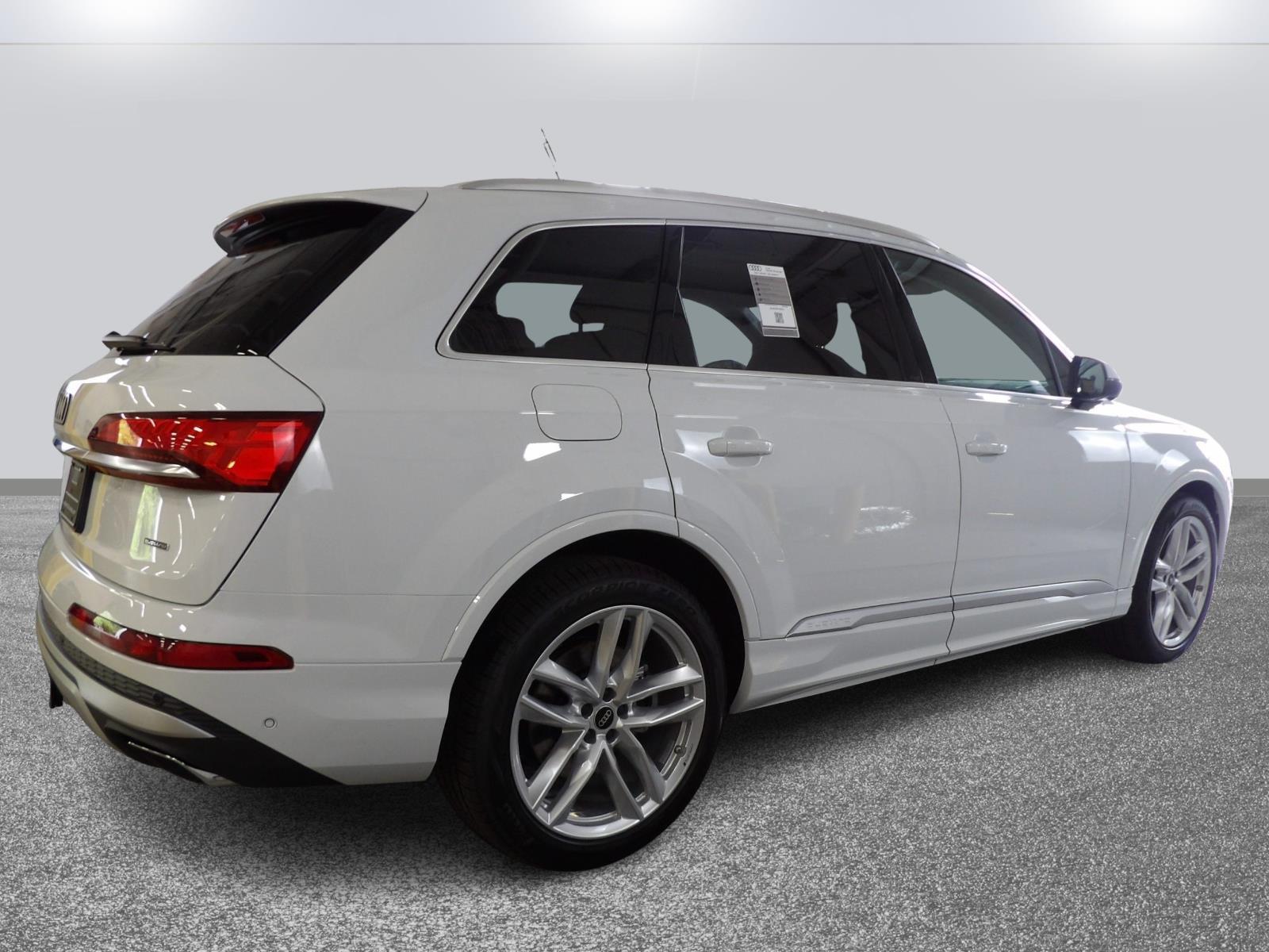 2025 Audi Q7 Premium Plus