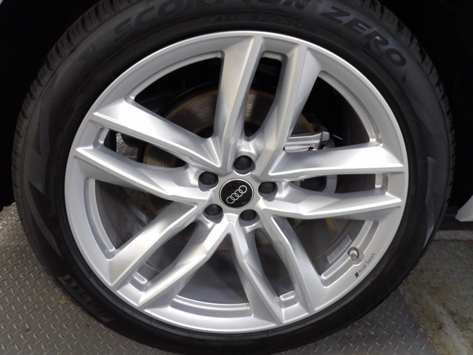 2025 Audi Q7 Premium Plus