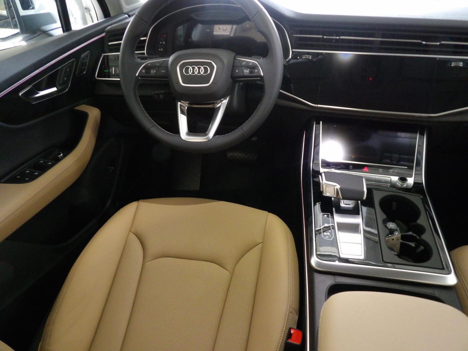 2025 Audi Q7 Premium Plus