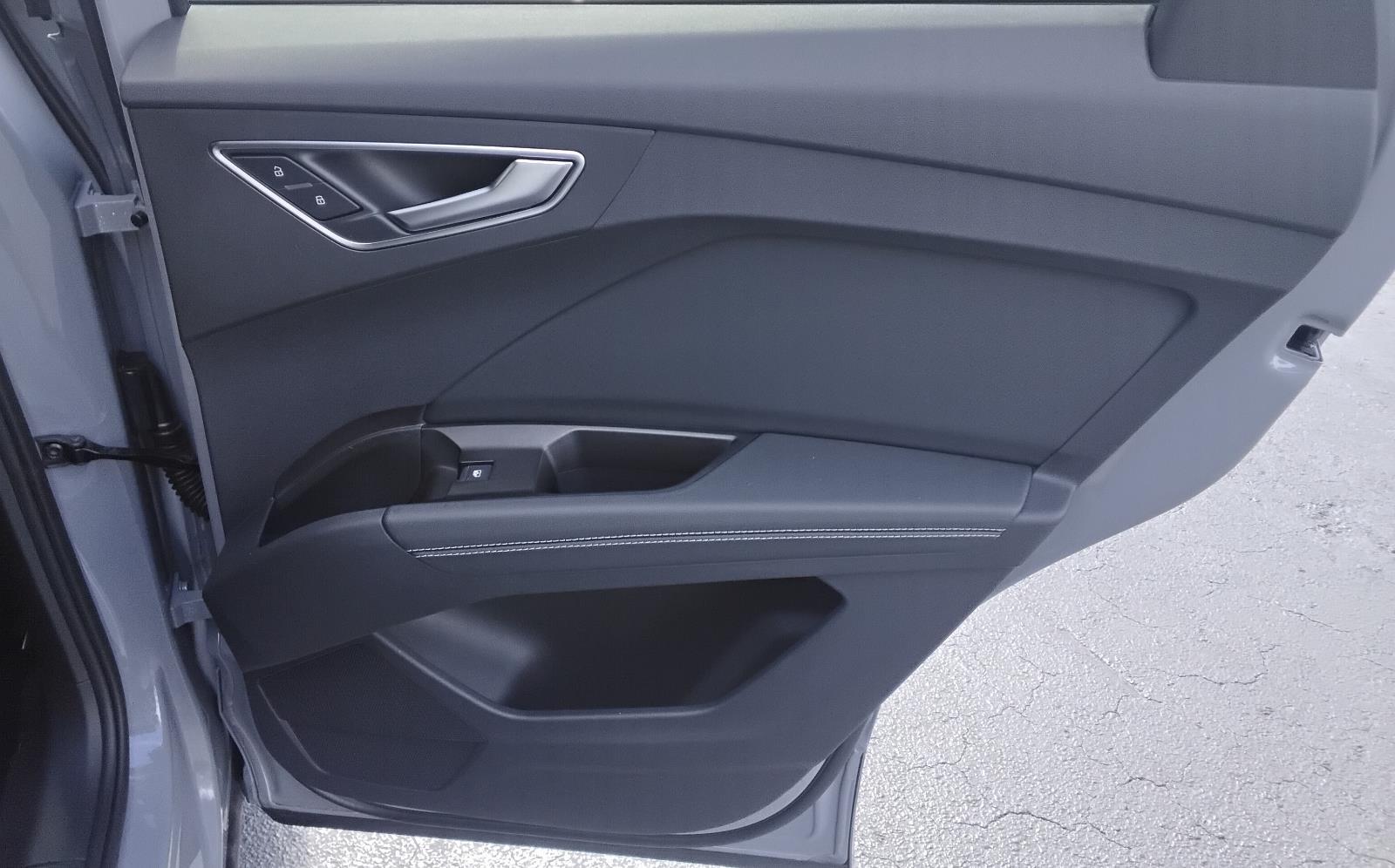 2025 Audi Q4 e-tron Premium