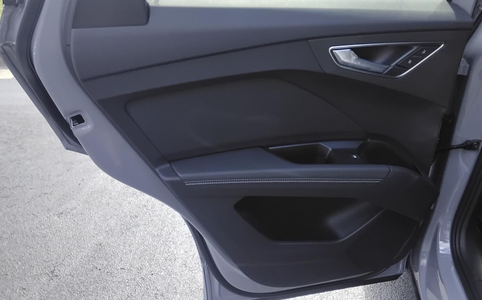 2025 Audi Q4 e-tron Premium