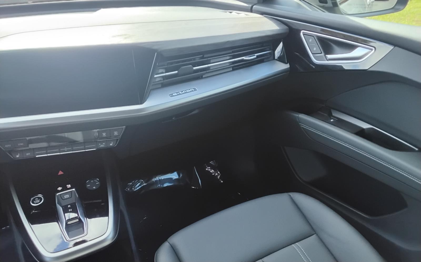 2025 Audi Q4 e-tron Premium