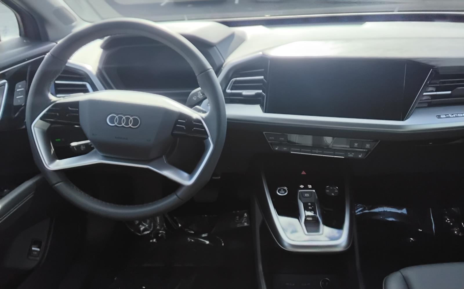 2025 Audi Q4 e-tron Premium