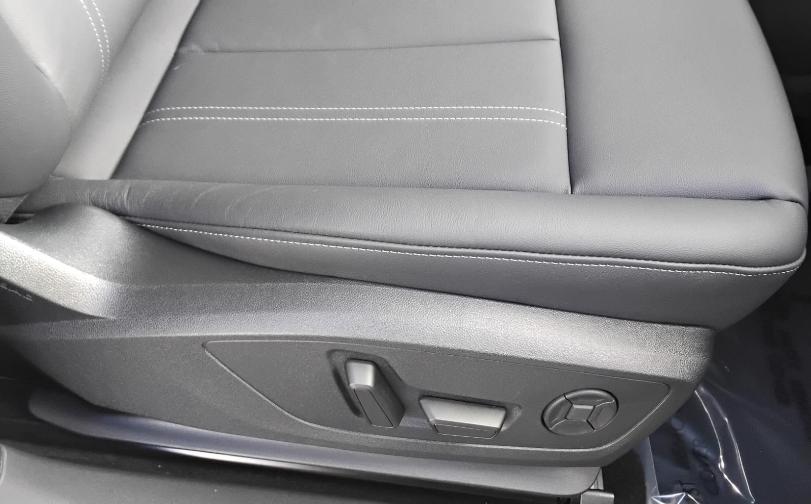 2025 Audi Q4 e-tron Premium