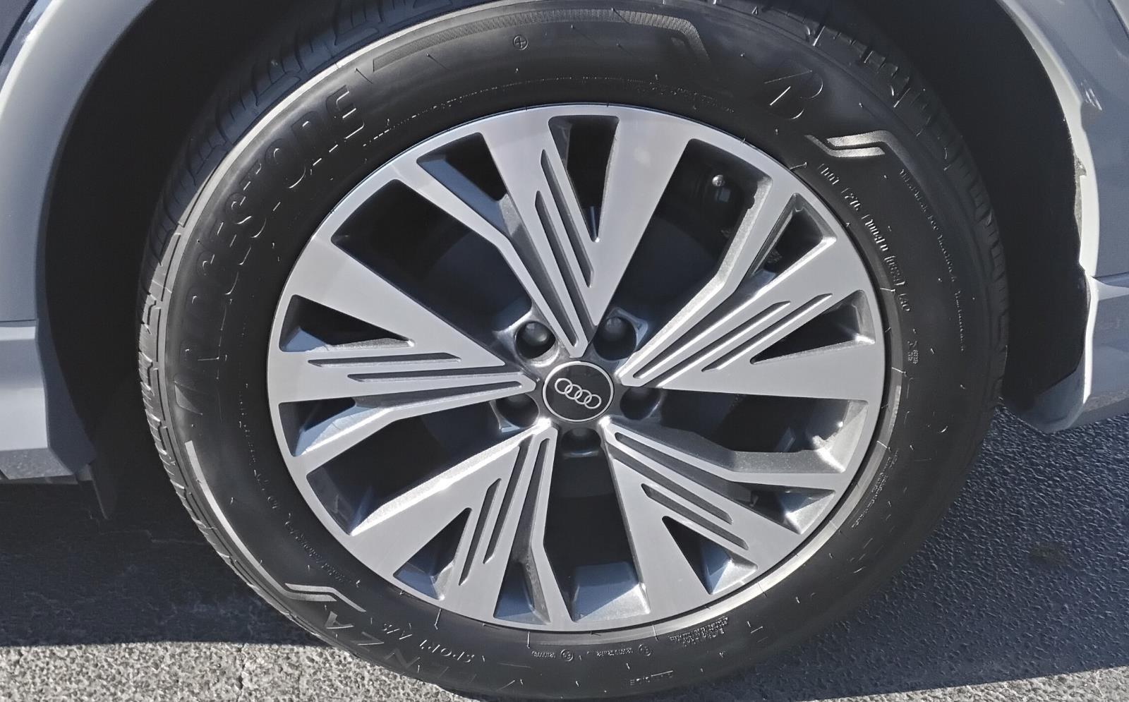 2025 Audi Q4 e-tron Premium