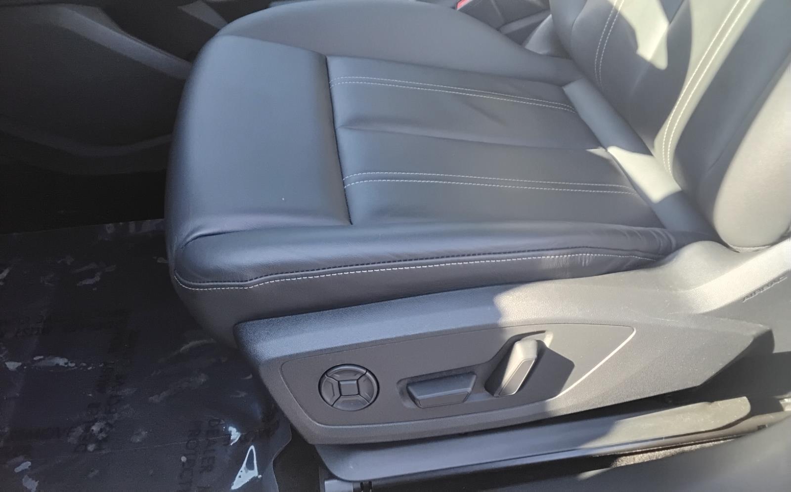 2025 Audi Q4 e-tron Premium