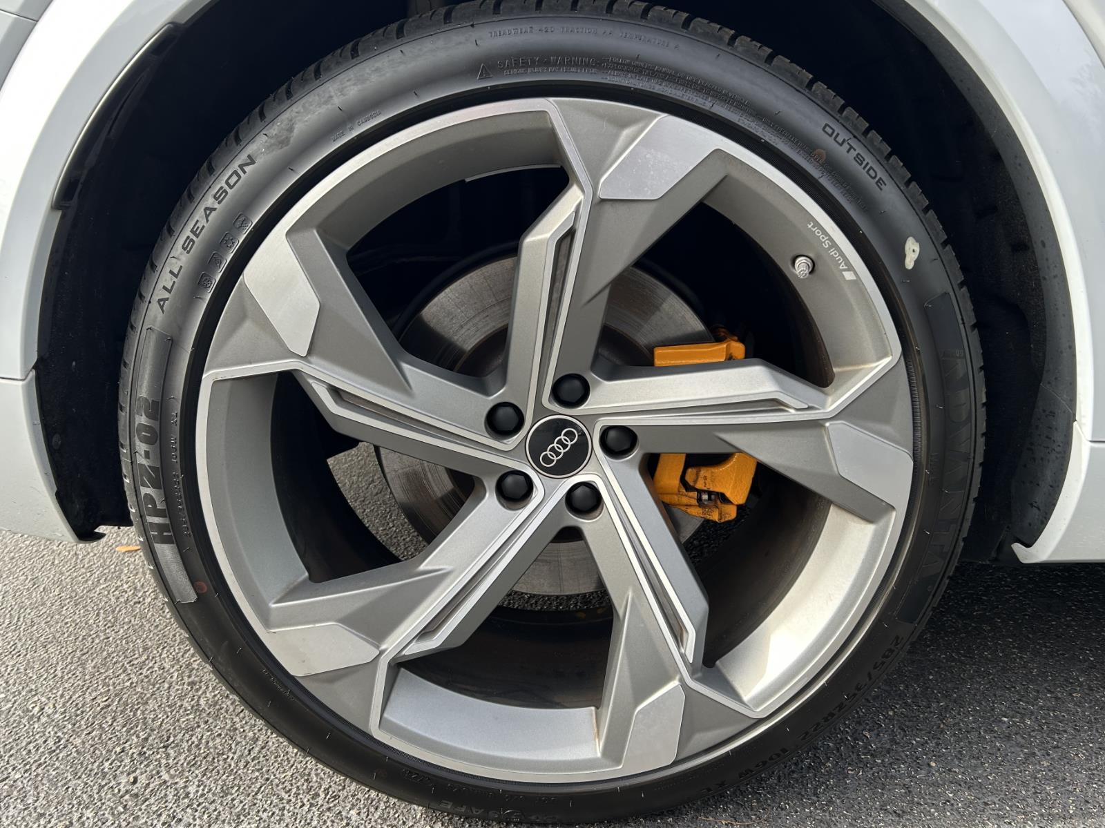 2023 Audi e-tron S Prestige