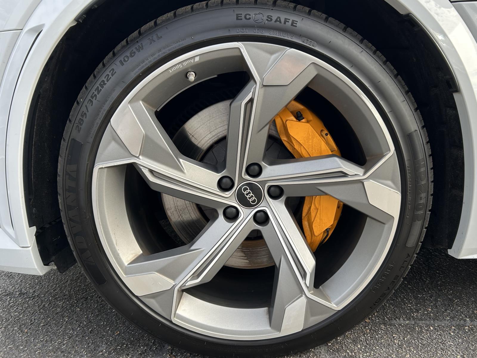 2023 Audi e-tron S Prestige