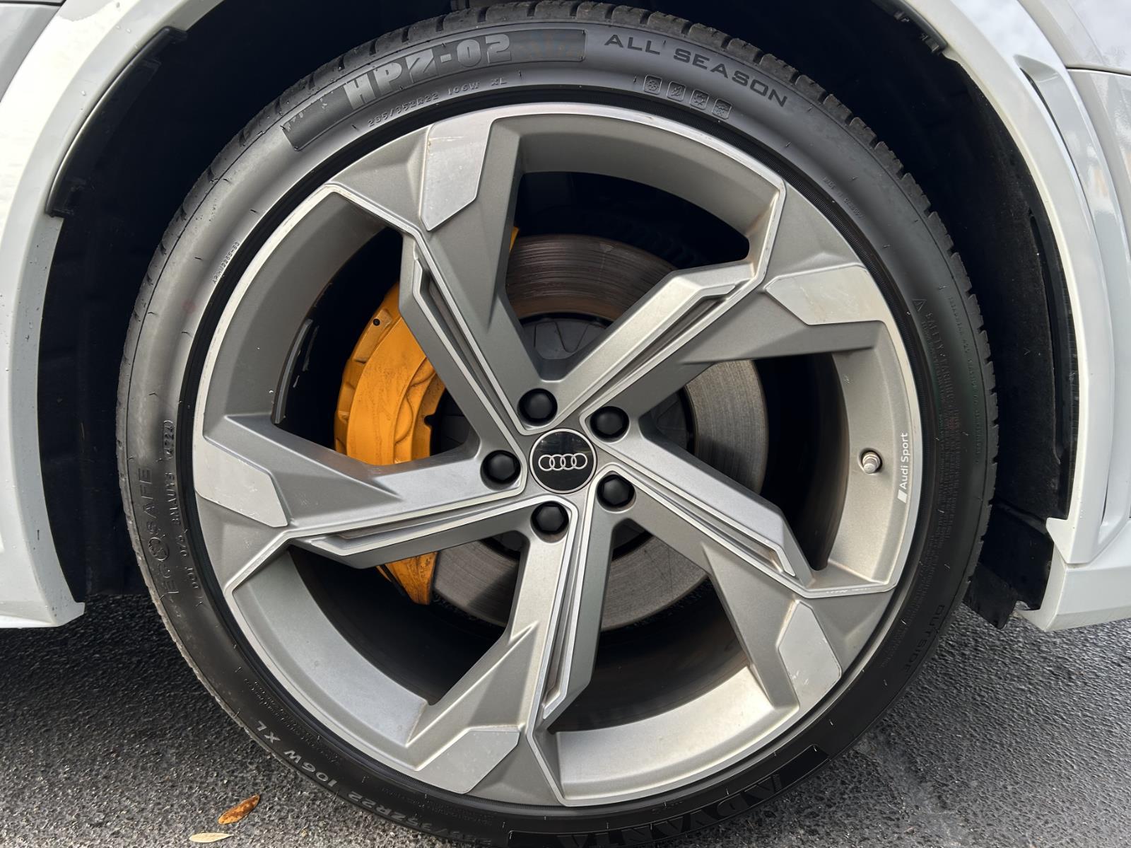 2023 Audi e-tron S Prestige