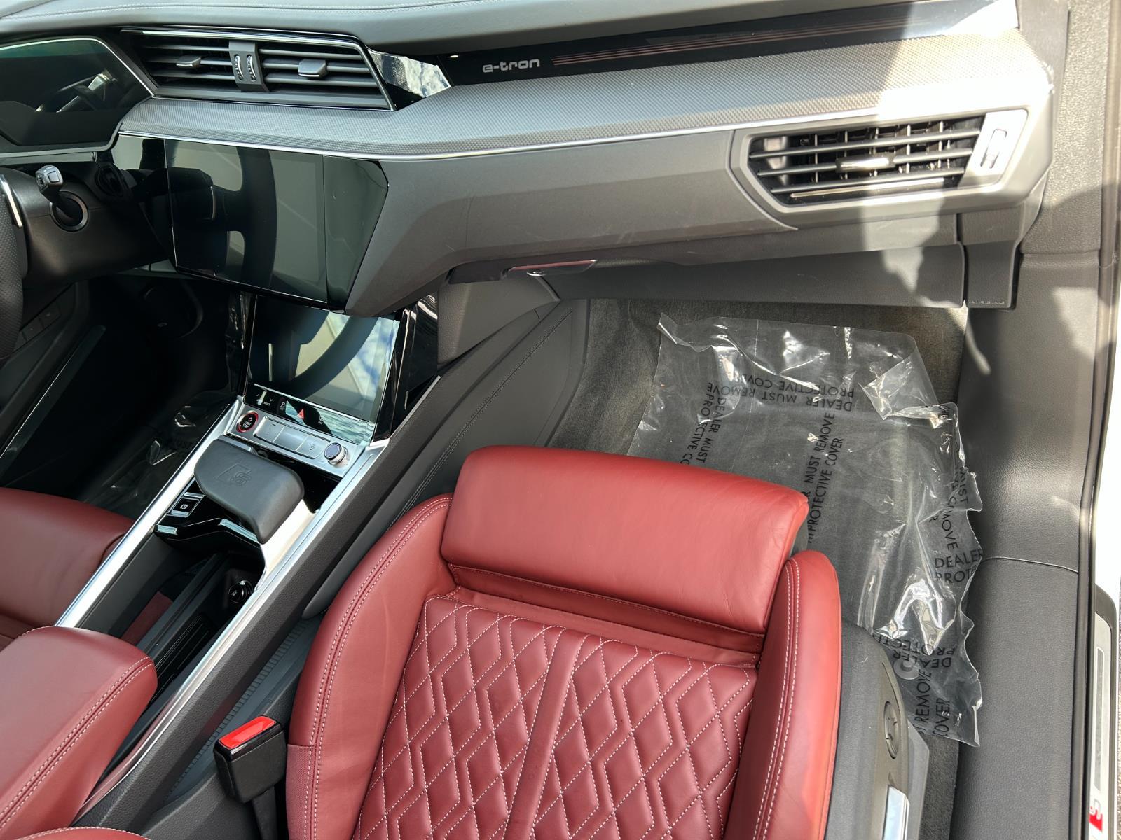 2023 Audi e-tron S Prestige