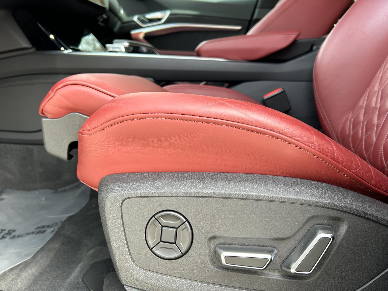 2023 Audi e-tron S Prestige