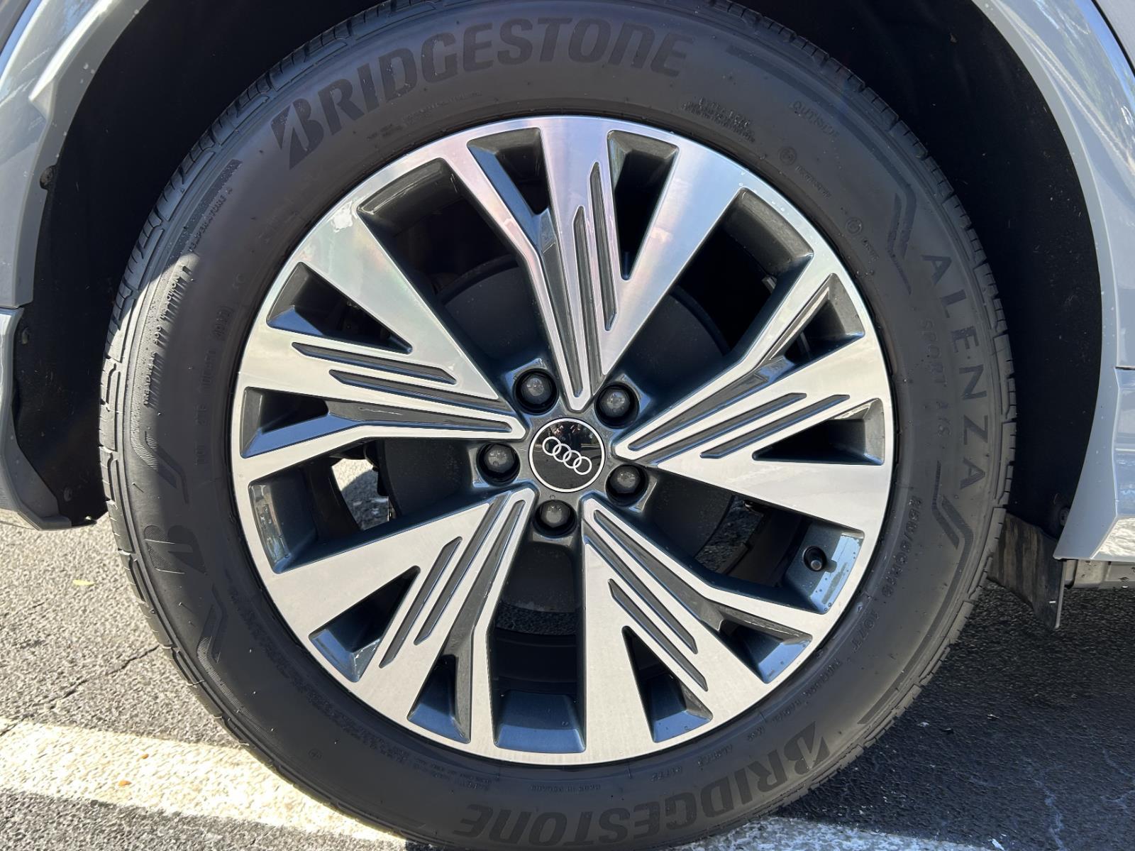 2025 Audi Q4 e-tron Premium Plus