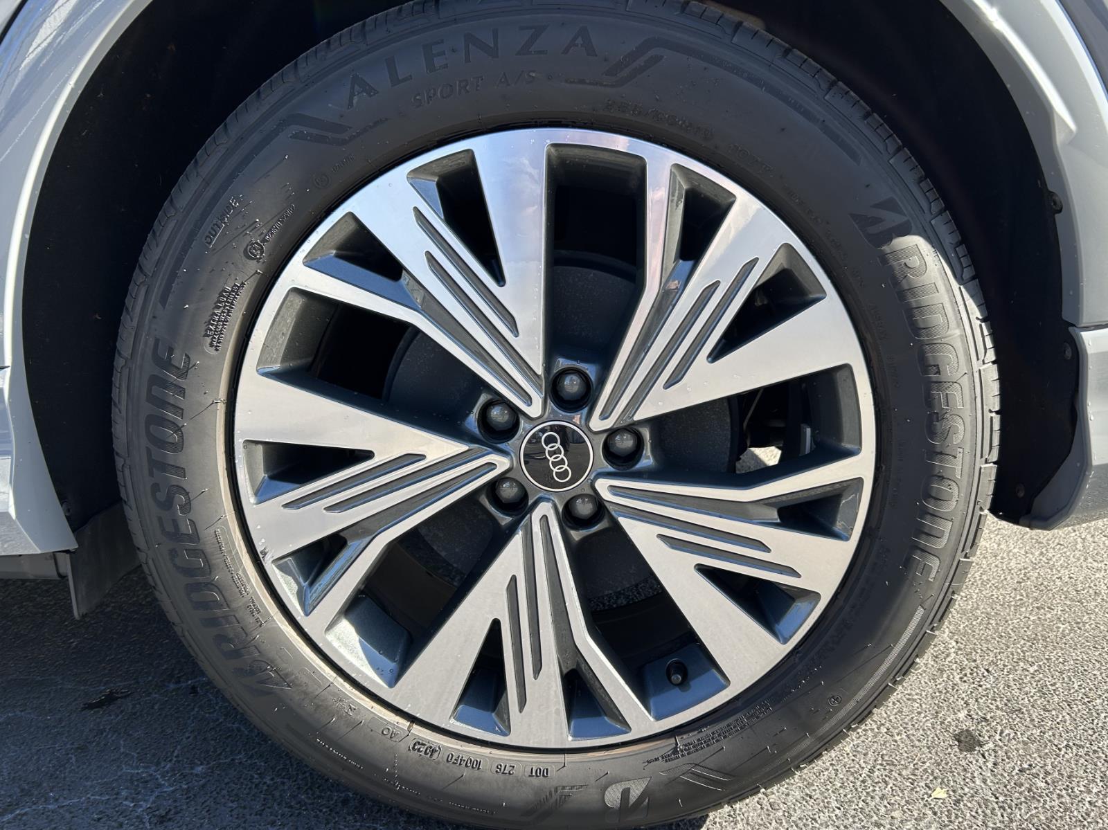 2025 Audi Q4 e-tron Premium Plus